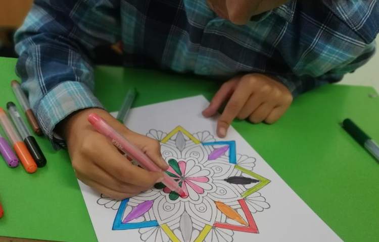 آموزش نقاشی با مداد رنگی آثار سنتی 5