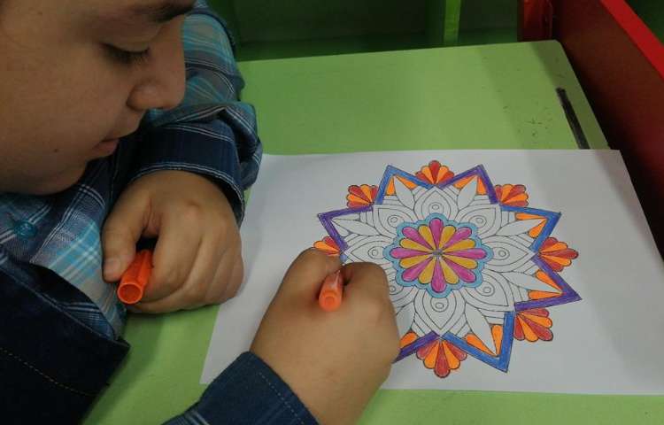 آموزش نقاشی با مداد رنگی آثار سنتی 9