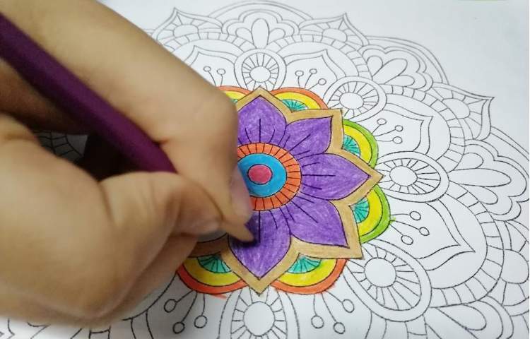 آموزش نقاشی با مداد رنگی 3