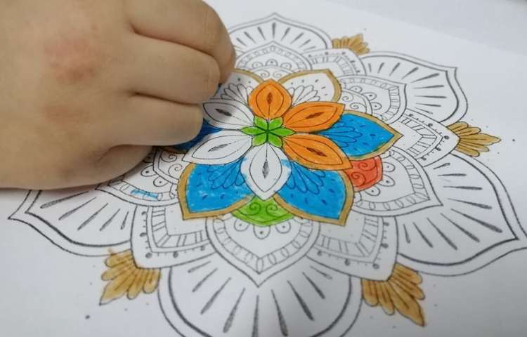 آموزش نقاشی با مداد رنگی 4