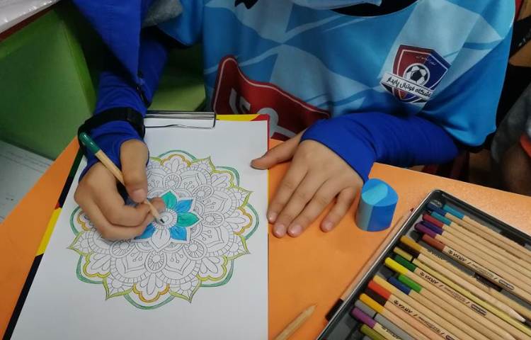 آموزش نقاشی با مداد رنگی