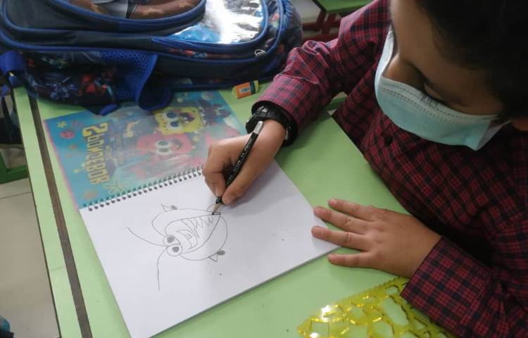 آموزش نقاشی حشرات به همراه ترکیب رنگ ها 2