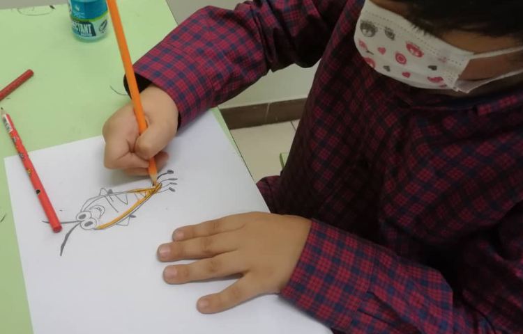 آموزش نقاشی حشرات به همراه ترکیب رنگ ها 4