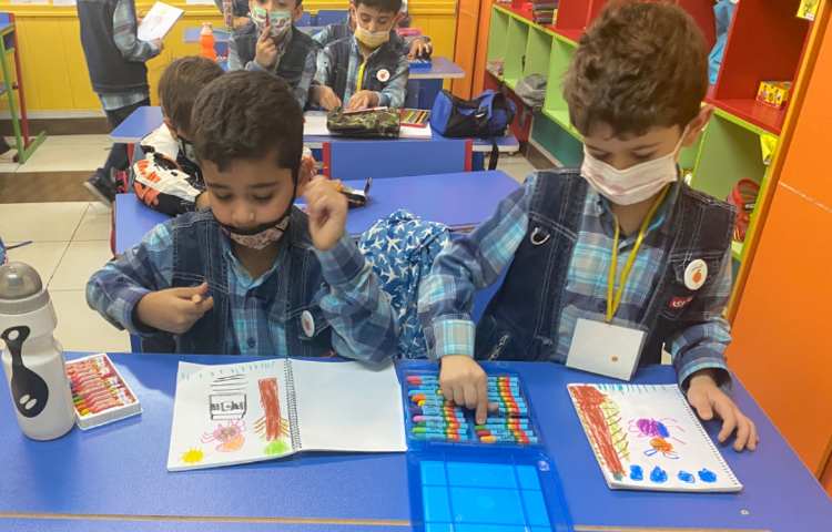 :آموزش نقاشی عنکبوت، کلاس پرتقال