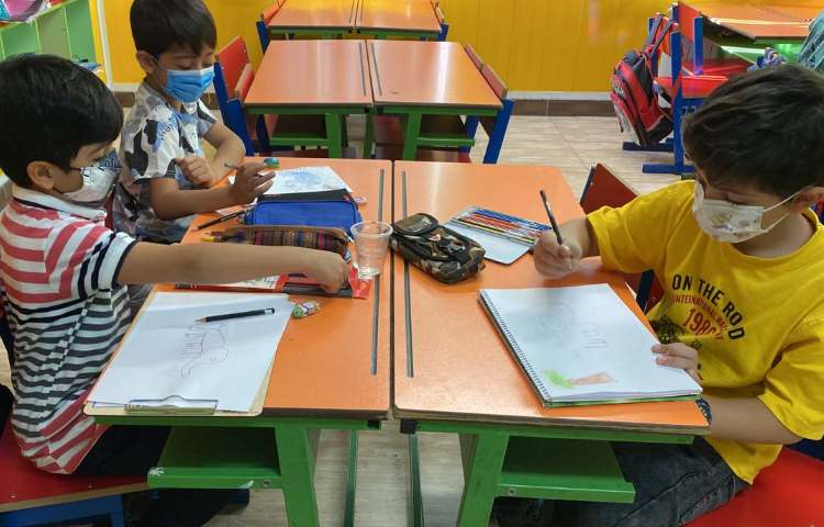 :آموزش نقاشی فیل، کلاس فضانوردان 2