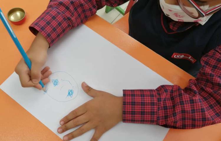 آموزش نقاشی کرم با شکل دایره 4