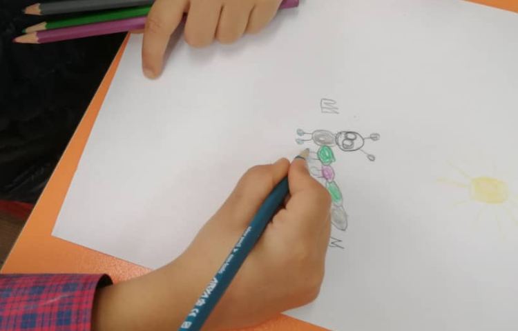 آموزش نقاشی کرم با شکل دایره 5