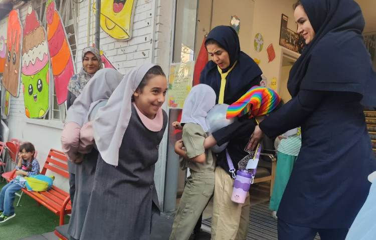 آموزش نوشیدنی خنک تابستانه، در صبحگاه تابستونک یخی 6