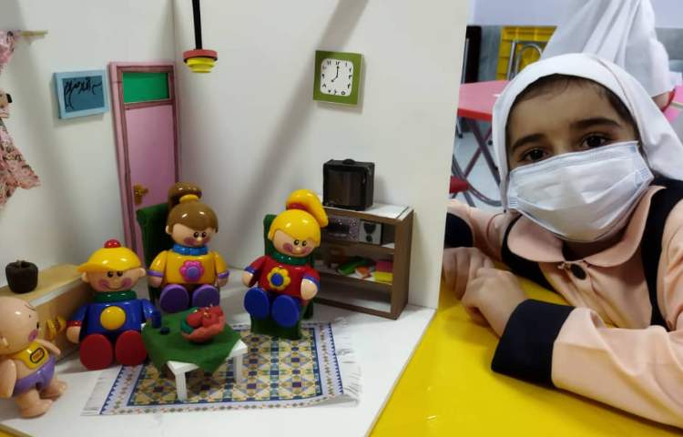 آموزش نگاره ی 1 کتاب فارسی توسط ماکت ساخته شده 2