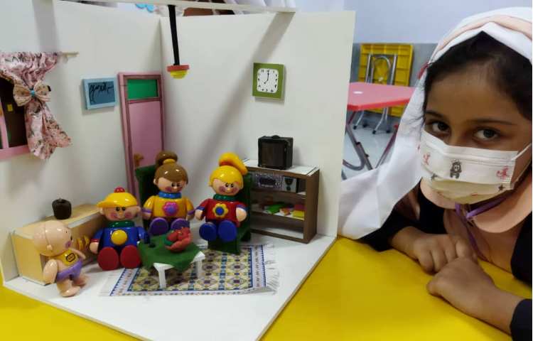 آموزش نگاره ی 1 کتاب فارسی توسط ماکت ساخته شده 3