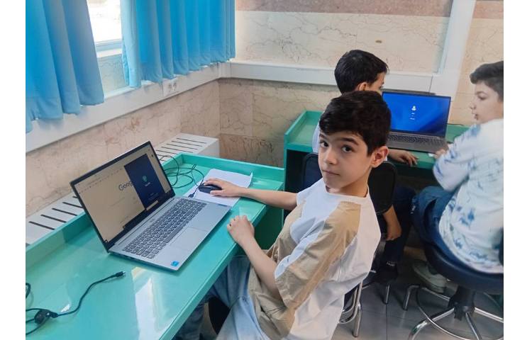 آموزش هوش مصنوعی داستان سازی گویا با AI studio 3