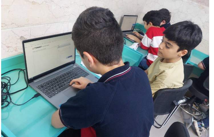 آموزش هوش مصنوعیttsmaker