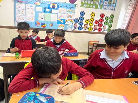 آموزش هویت‌آفرین با نیکوکاری و نوسازی مدارس