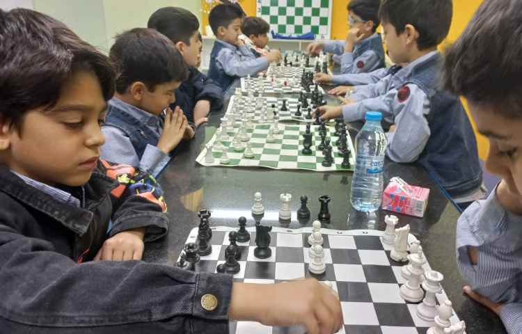 آموزش وزیر و طرز گرفتن مهره‌های حریف با آن 14