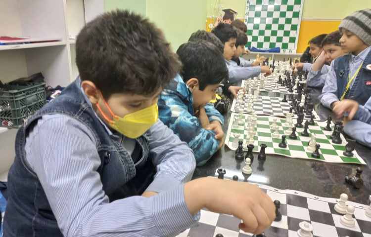 آموزش وزیر و طرز گرفتن مهره‌های حریف با آن 18