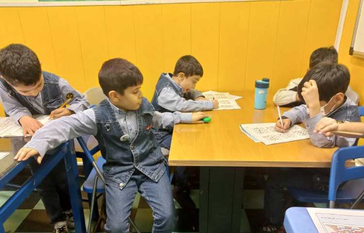 آموزش وزیر و طرز گرفتن مهره‌های حریف با آن 2