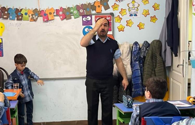 آموزش وضو دانش آموزان پایه دوم دبستان 1