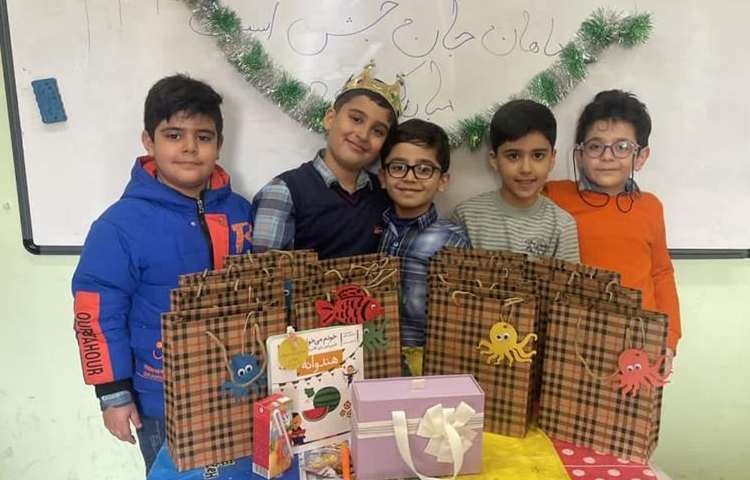 آموزش و ایجادانگیزه نشانه ه و جشن اسم دانش آموزان پایه اول دبستان 3