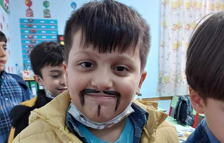 آموزش و ایجاد انگیزه درس تقارن 8