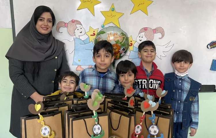 آموزش و ایجاد انگیزه نشانه ف پایه اول 3