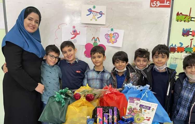 آموزش و ایجاد انگیزه نشانه و پایه اول 11