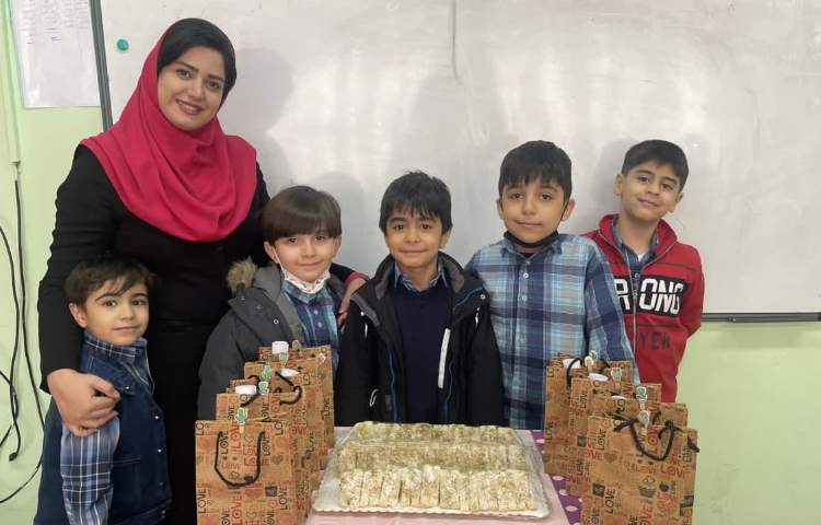 آموزش و ایجاد انگیزه نشانه گ دانش آموزان پایه اول دبستان 3