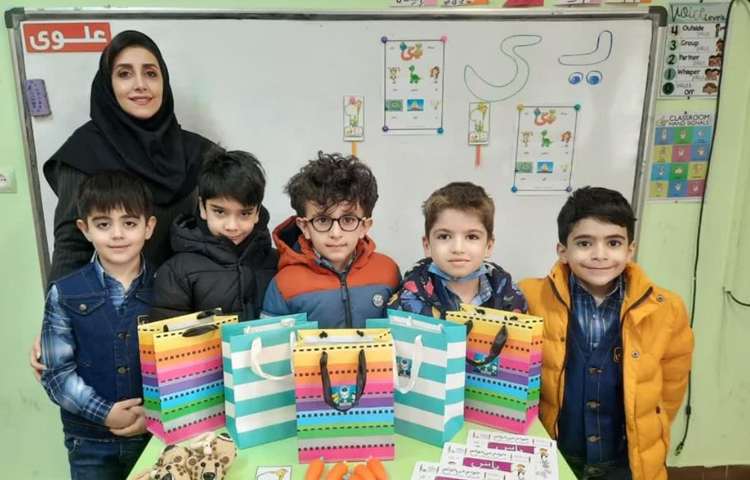 آموزش و ایجاد انگیزه نشانه ی پایه اول 3