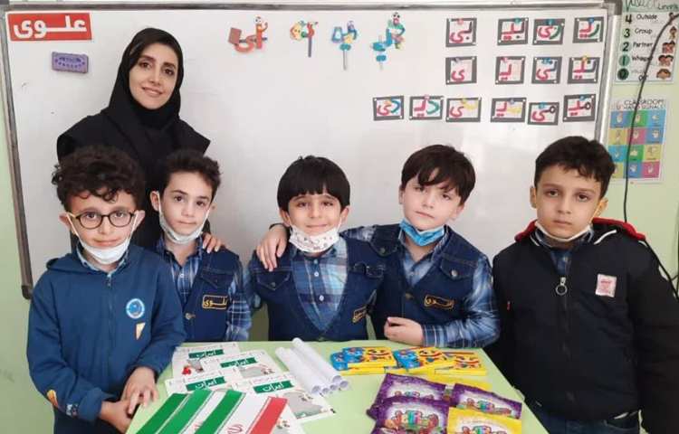 آموزش و ایجاد انگیزه نشانه ی 3