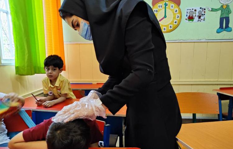 : آموزش و غربالگری پدیکلوز برای دانش آموزان 2