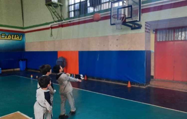 آموزش پرتاب توپ در بسکتبال 2