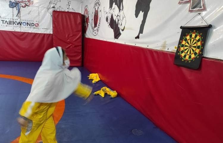 آموزش پرتاب توپ 1