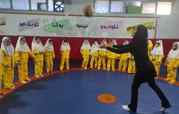 آموزش پرتاب توپ 2