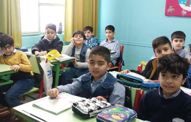 آموزش پرسش و پاسخ در مورد nationality و country 2