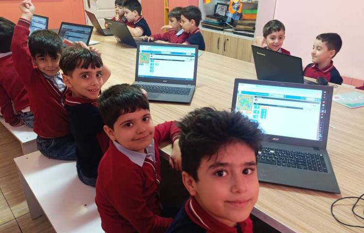 آموزش پیدا کردن مشکلات در بلوک ها با انجام بازی صفحه 94 کتاب 2