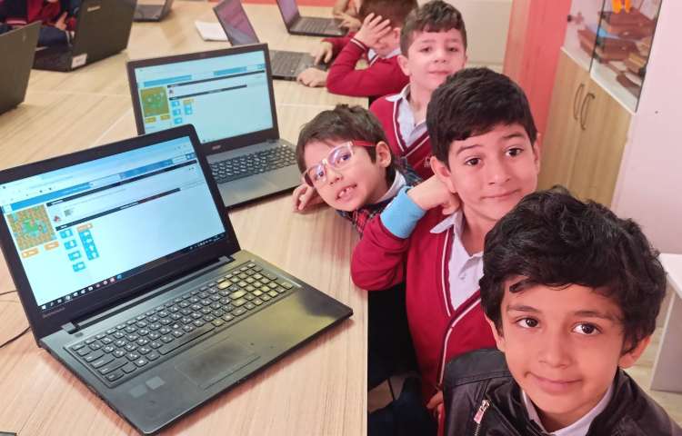 آموزش پیدا کردن مشکلات در بلوک ها با انجام بازی صفحه 94 کتاب 2