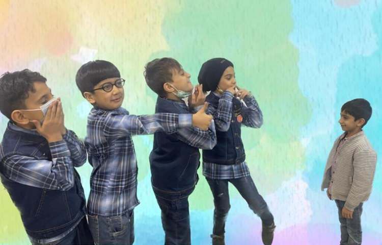 آموزش چوب خط با دانش آموزان پایه اول 1