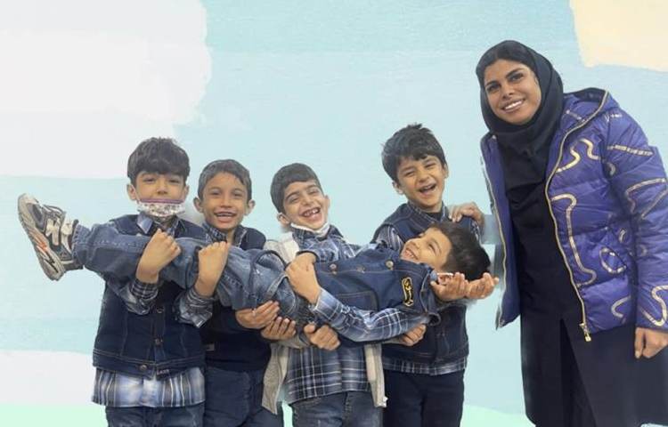 آموزش چوب خط با دانش آموزان پایه اول 4