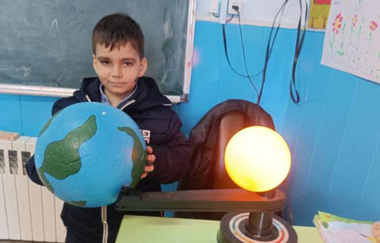 آموزش چگونگی پیدایش شب و روز 4