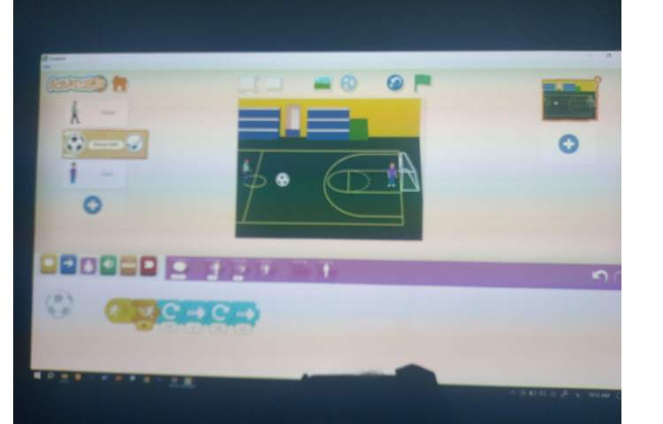 آموزش کامپیوتر : برنامه نویسی با اسکرچ جونیور پروژه فوتبالیست 1