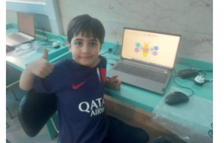 آموزش کامپیوتر : کشیدن پروانه در محیط paint 1