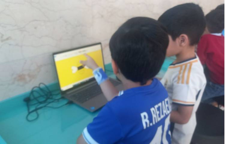 آموزش کامپیوتر : کشیدن پروانه در محیط paint 6