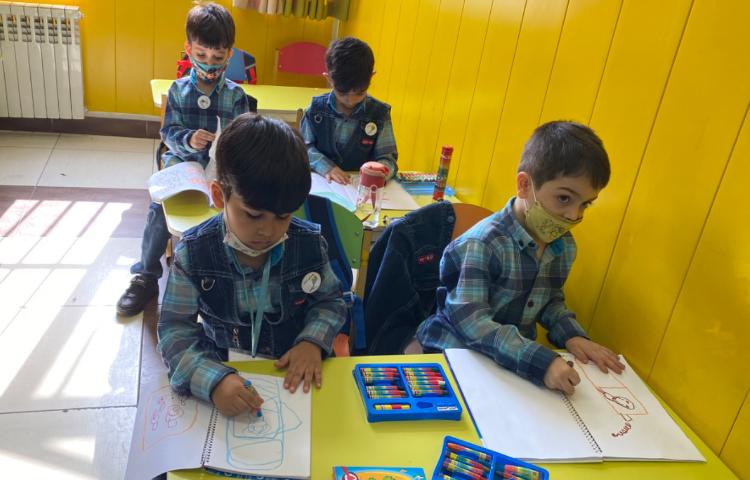 :آموزش کشیدن خانه مادربزرگ با اشکال هندسی، کلاس بادبادک 3