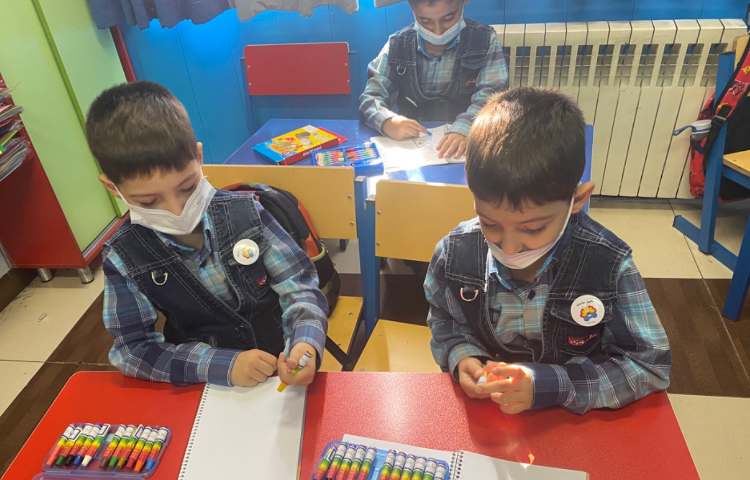 :آموزش کشیدن خانه مادربزرگ با اشکال هندسی، کلاس شاپرک 3