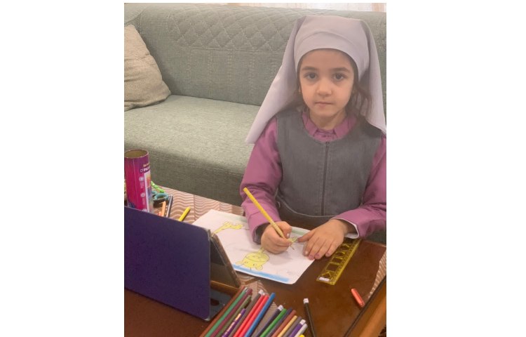 آموزش کشیدن زرافه با استفاده از قاشق 1