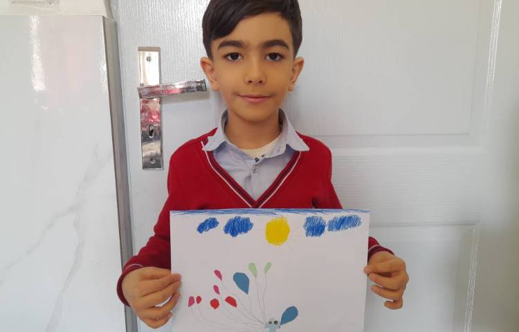 آموزش کلاژ و ایجاد اشکال ساده با کاغذ رنگی در نقاشی 1