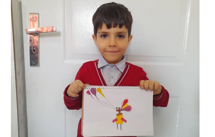 آموزش کلاژ و ایجاد اشکال ساده با کاغذ رنگی در نقاشی 3