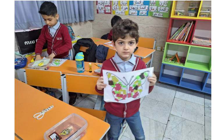 آموزش کلاژ پروانه