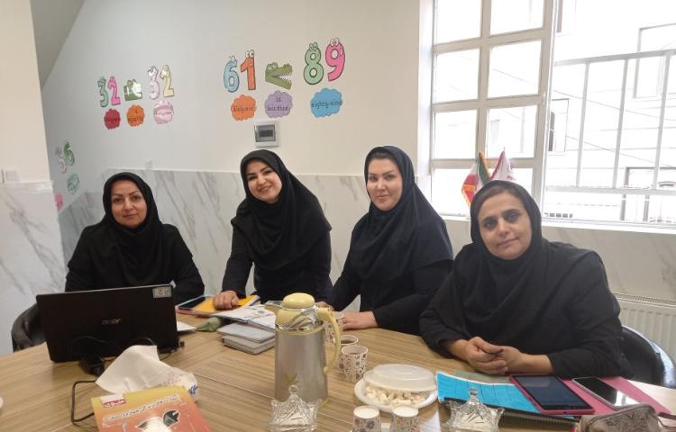 آموزگاران پنجم و ششم