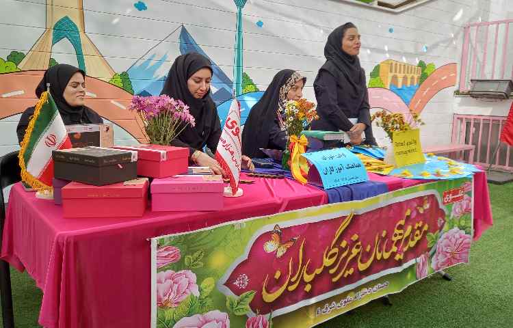 آموزگاران 10