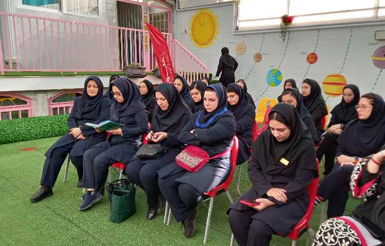 آموزگاران 4